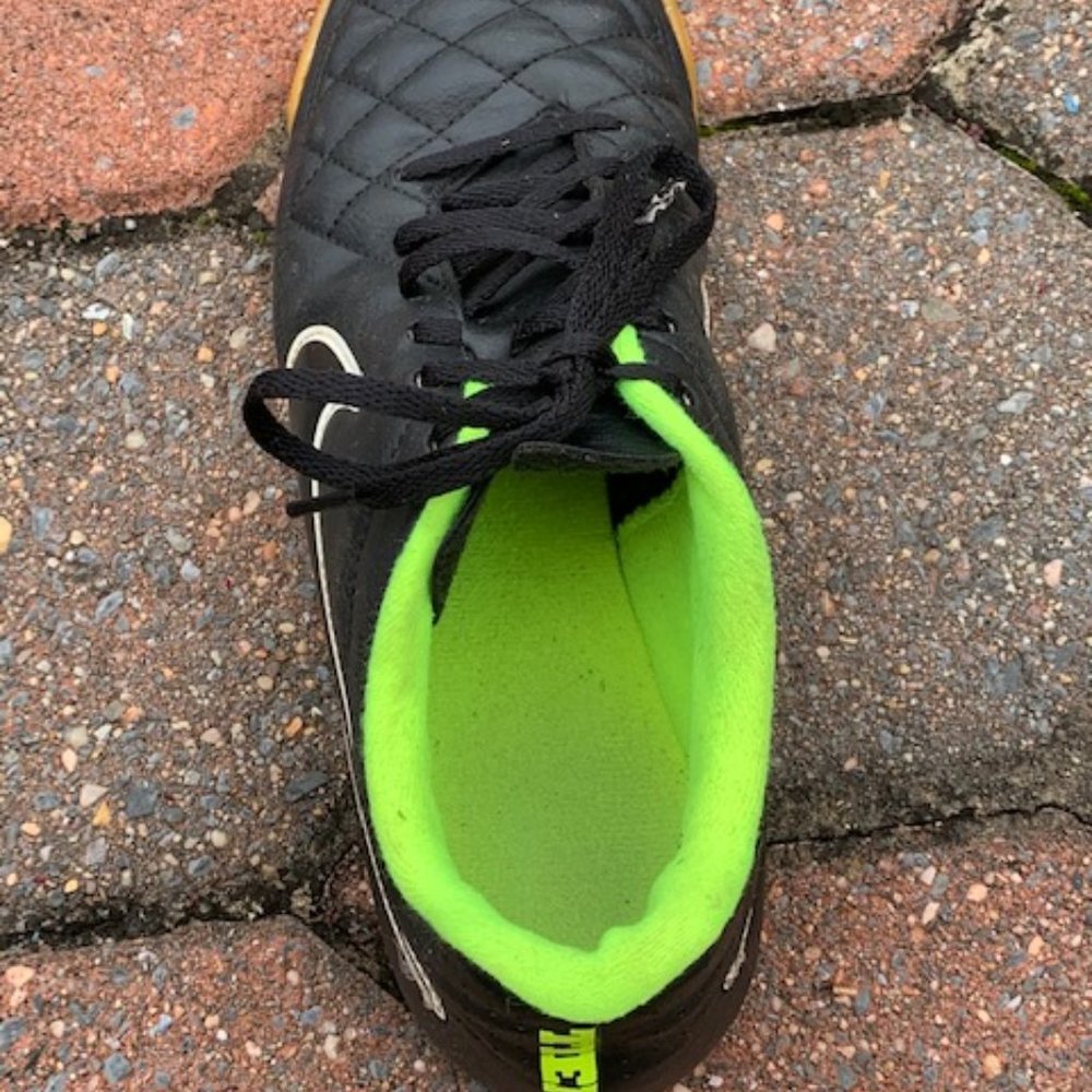 Nike tiempo futsal/indoor soccer sneakers - Picture 4 of 6